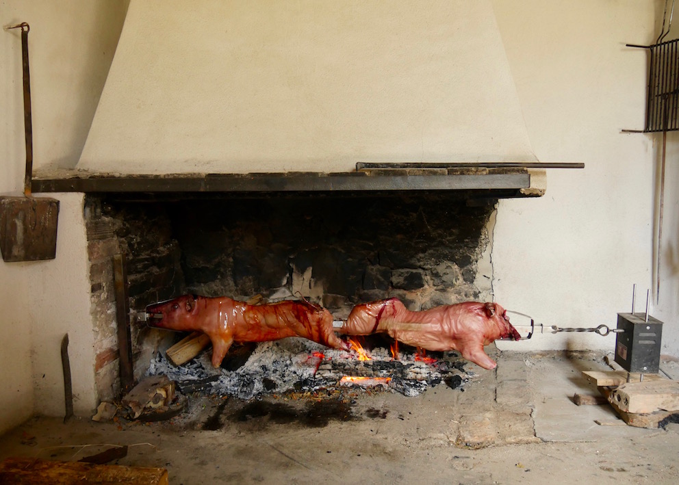 Das ＂Nationalgericht＂ der Sarden: Su Porceddu, das sardische Milchschweinchen oder Maialetto sardo